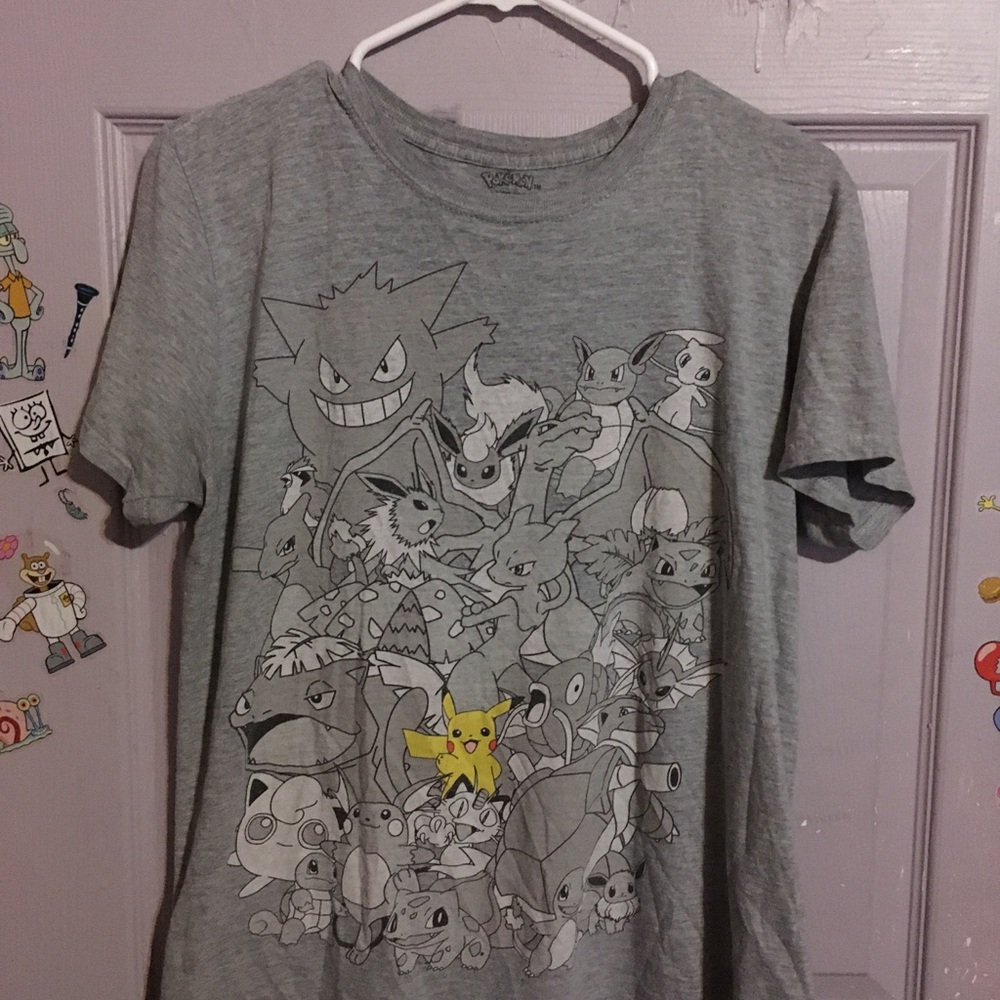 Pokémon Graphic Tee - Gray with Yellow Pikachu